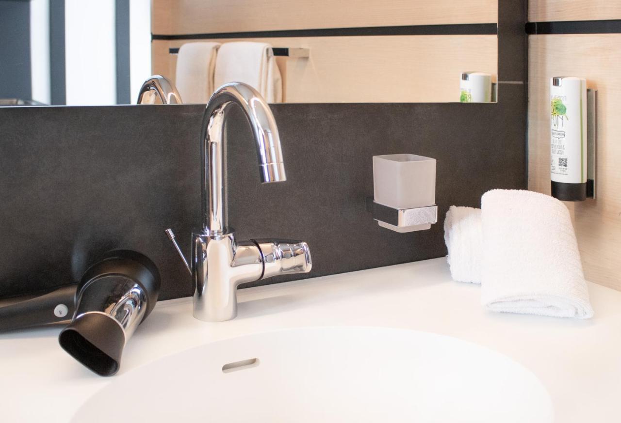Zor Hotel By Wmm Hotels Zimmern ob Rottweil ภายนอก รูปภาพ
